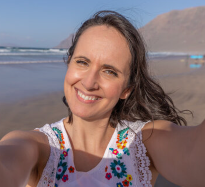 <em>Samantha L.</em>